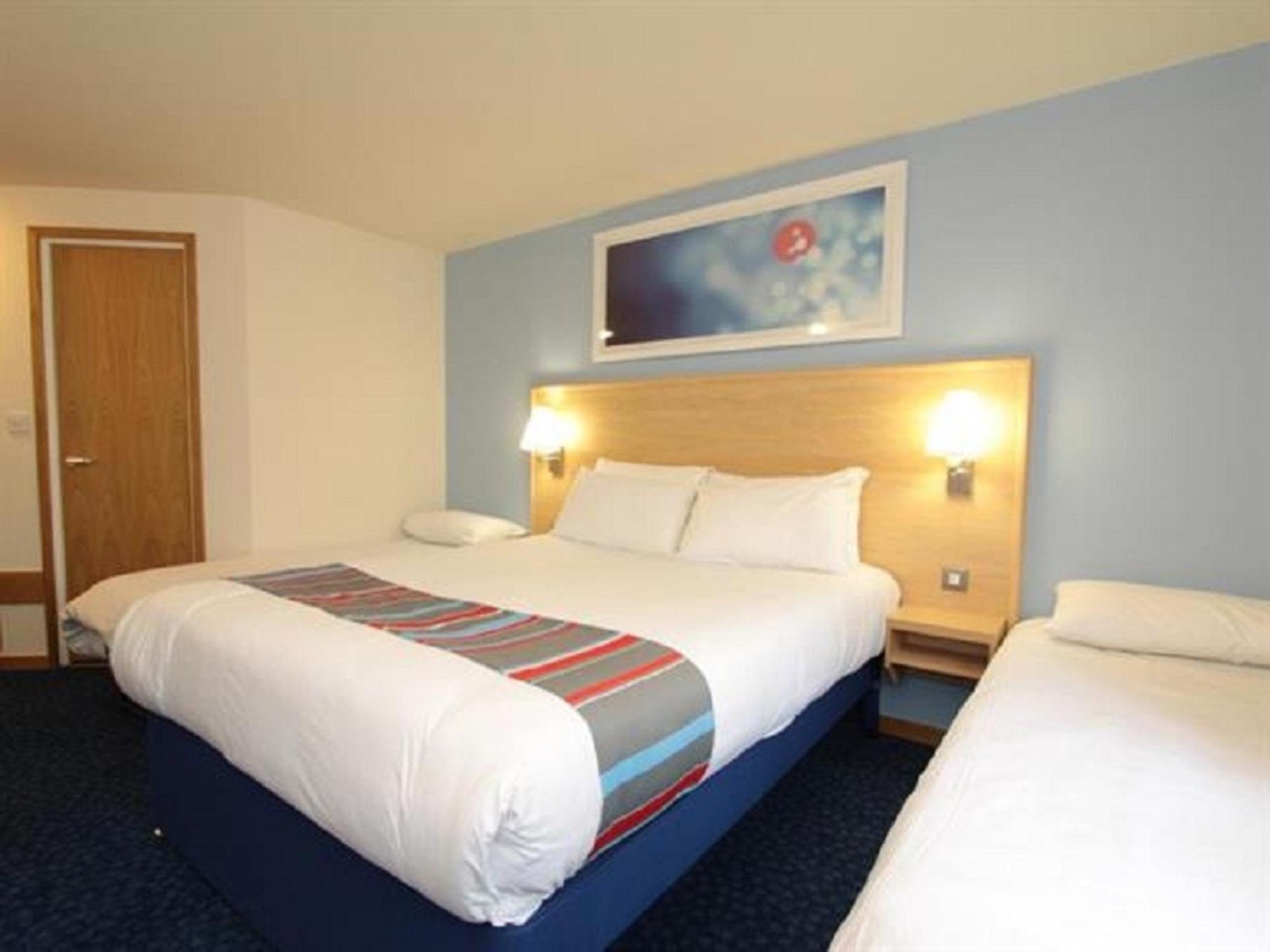 Travelodge Swansea Central Eksteriør billede